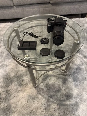 Cámara digital Canon EOS 4000D 18,0 MP SLR DSLR y tarjeta de lente EF-75-300 mm 1:4-5,6lll Foto 1 de 4