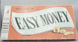Juego de mesa Easy Money 1956 Milton Bradley (en su mayoría completo)-i724 - Imagen 1 de 5
