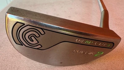 Cleveland Golf Classic 2 Putter. Right-Handed. 33 inches. Lie 70* Loft 3* - Image 1 of 4
