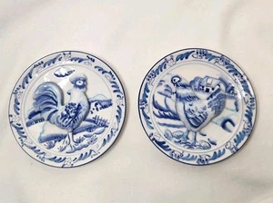 Blue & White 3D Chicken Rooster Hen Mini Decor Plates 4.75" - Picture 1 of 9