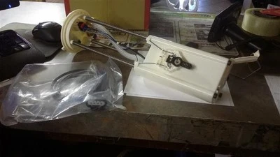 燃油泵组件带 Opt 8J9 适合 98-00 雪佛兰 2500 拾音器 156987 — 第 1/4 张图片