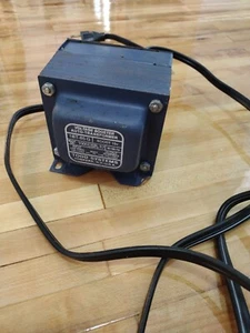 Todd Systems 1BT - 85G Spannungsverstärker Auto Transformator 15 V Boost Name Amps 8,7 - Bild 1 von 3