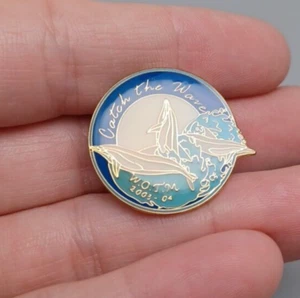 VTG WOTM Catch The Wave Swimming Dolphins Women Of The Moose 2003-04 Member Pin - Picture 1 of 4