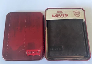 Levi's Men's RFID-Blocking Identity Protection Traveler Bifold Wallet BROWN - Picture 1 of 5
