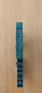 6ES7 131-4BD01-0AA0 + 6ES7 193-4CA40-0AA0 Moduł 4DI + podstawka - Zdjęcie 1 z 6