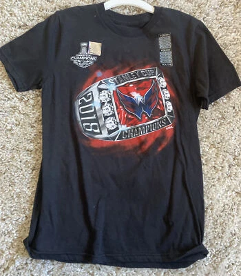 Camiseta Negra Pequeña Marca NHL Washington Capitals Stanley Cup Champions Foto 1 de 3
