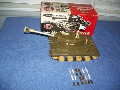 Tanque Bulldog Vintage Años 60 - LIGHT - Ejército de Estados Unidos por Remco con Caja Original - Funciona Foto 1 de 4