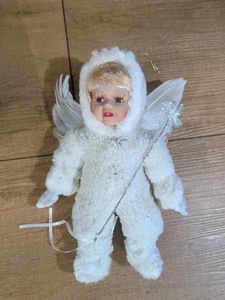 Heritage Signature Collection Charlie Cherub Porzellan Puppe Artikel #12044  - Bild 1 von 13