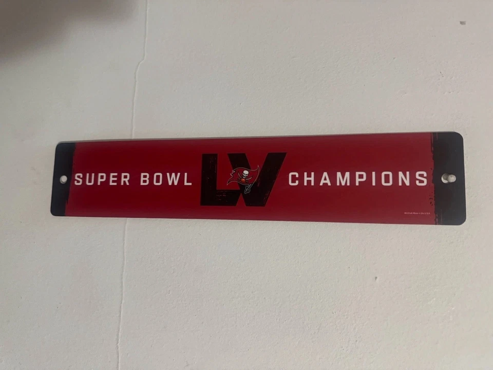 坦帕湾海盗超级碗LV香榭丽舍塑料街道标志清仓折扣 — 第 1/1 张图片