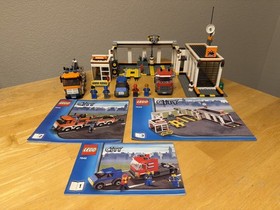 LEGO CITY: Garage (7642)  100% Complete w/Instructions | No Box