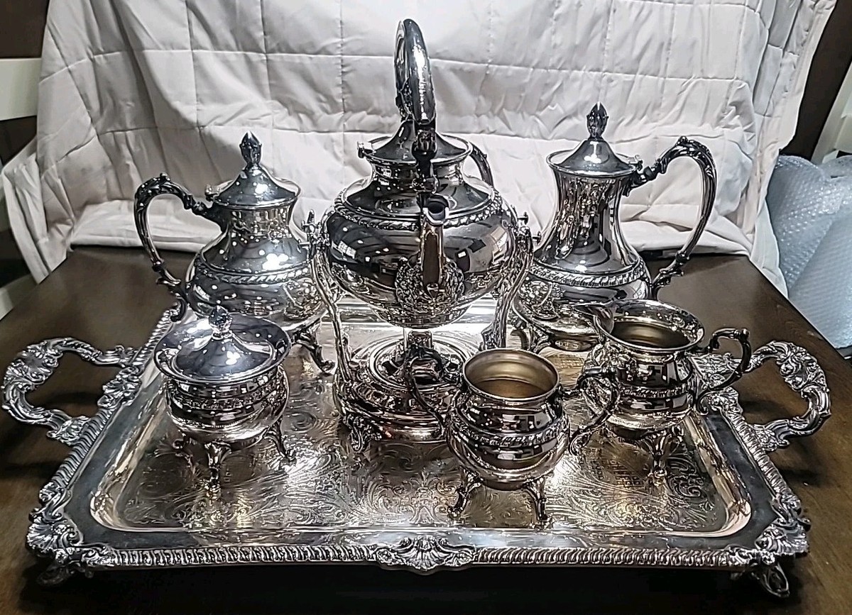 【Sheridan】 ビクトリアンのサモワール 【シルバープレート】 大型 Sheridan】 ビクトリアンのサモワール 【シルバープレート】 大型