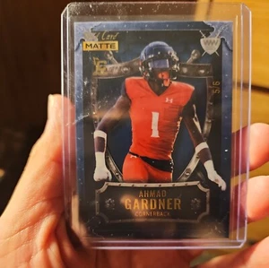 2022 Wild Card Matte SP Exclusive - Weekend Warrior Football White/Green  - Picture 1 of 9