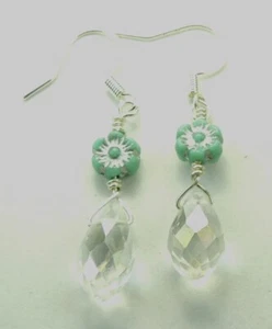 Briolette Ohrringe klar Kristall & Türkis Tschechische Blume Handarbeit Schmuck - Bild 1 von 1