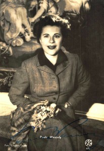 Paula Wessely Original Signature On Waiter- Card- No. 8316 A