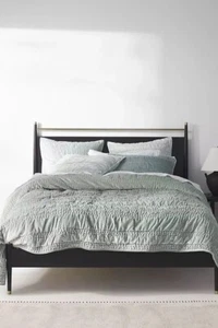 NEW Anthropologie Lustered Velvet Alastair Queen Quilt In Mint - Picture 1 of 3