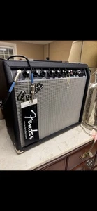 Fender Frontman 25R Guitar Amplifier - Picture 1 of 3