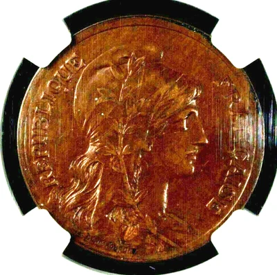 France 10 Centimes  1915  NGC AU 58 BN   Bronze  - Image 1 of 4