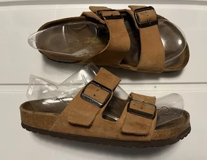 Sandali Birkenstock Arizona slide marrone marrone pelle scamosciata donna taglia 7 EU 38 - Foto 1 di 12
