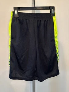 CHAMPION SPORTS BLACK GYM SHORTS BOYS 8 pre owned - Picture 1 of 3