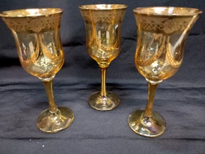 3  Gold Glass Draped Twisted Optic Wine Glasses - Bild 1 von 7