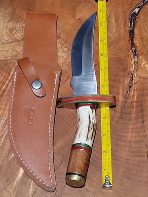 Cuchillo Trophy Stag Buck con una funda de asta mango de latón y madera Foto 1 de 4