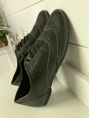 Y2K Mudd Womens 8.5 Black Flat lace up Oxford Wingtip dress shoe - Image 1 of 4