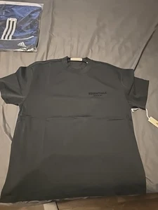 Essentials Fear of God Black T-Shirt Size Medium - Picture 1 of 5