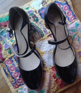 DAMEN PUMPS GEOX SCHWARZ GLÄNZEND. Neu. Größe: 39 - Bild 1 von 10