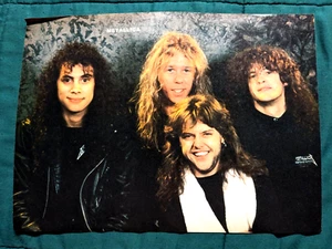 RECORTE DE PÓSTER PINUP DE PÁGINA COMPLETA METALLICA / JAMES HETFIELD / REVISTA - Imagen 1 de 2