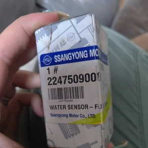 Genuine FUEL FILTER WATER SENSOR for REXTON KYRON ACTYON +D20/27DT #2247509000 - Picture 1 of 4