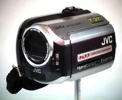 JVC Evrio G GZ MG130 HDD Recorder, 2 Batts & Ch Lead. VGWO.  Box, Bag Etc. - Image 1 of 4