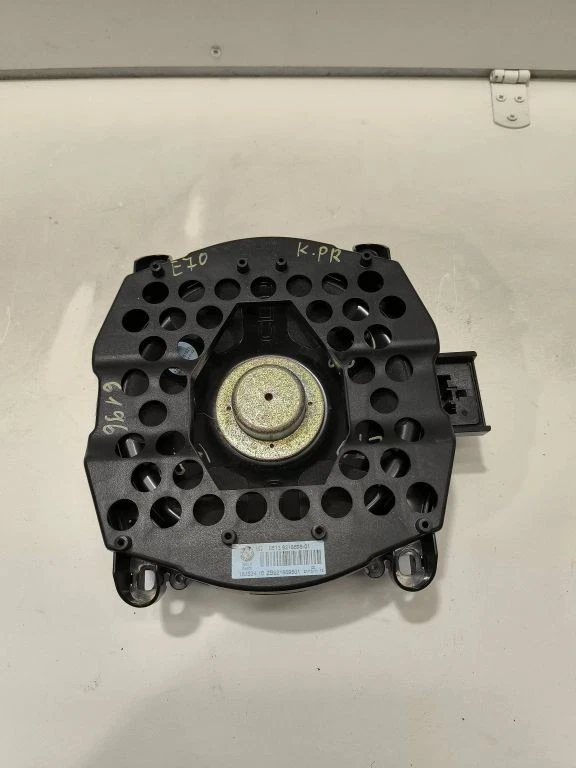 BMW X5 E70 2012 Subwoofer speaker 430407861621 MUI6196 - Image 1 of 4