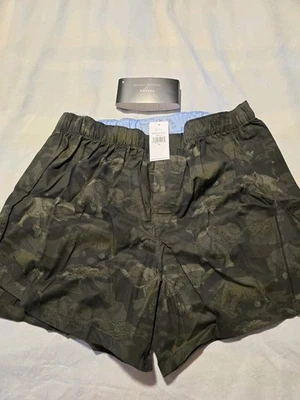 Banana Republic Mens Boxers Elephant Medium One Pair NEW 100%  Cotton - Image 1 of 4