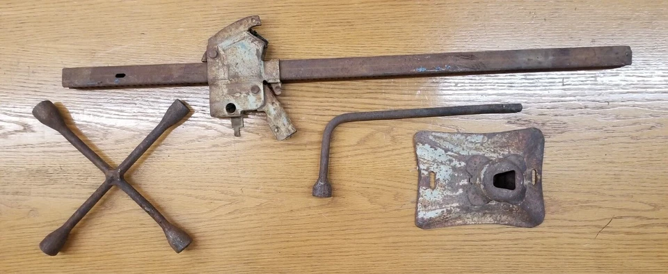 Gato de parachoques Ford 1960-1970 Galaxie 500 Ford 67 68 Galaxy vintage Foto 1 de 4