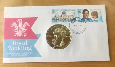 1981 New Zealand Royal Wedding Stamp FDC Inlaid Princess Diana Gold Color Coin - Image 1 of 4