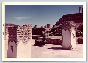 Foto encontrada ruinas mayas no identificadas de México década de 1960 arqueología - Imagen 1 de 2