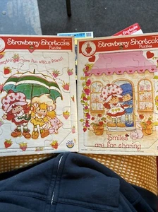 2 Strawberry Shortcake 1981 Frame Gray Puzzles Different Complete Vintage Craft - Picture 1 of 3
