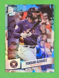 2024 Topps Big League Baseball 258 Yordan Álvarez LÁMINA AZUL RARA - Imagen 1 de 2