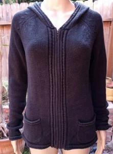 Suéter con Capucha BCBG MAXAZRIA Talla Mediana Cremallera Completa con Bolsillos en Negro Desteñido - Imagen 1 de 10