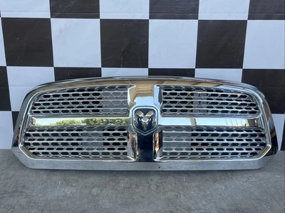 Dodge Ram 1500 2013 2014 2015 2016 2017 2018 parrilla usada fabricante original CH249 1C00 CA00 Foto 1 de 4