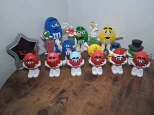Vintage M&M Lot Of 17 Dispensers Holders Holiday Keychain Candy Mars Good Cond. - Picture 1 of 12