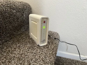 Arris SURFboard SB6141 DOCSIS 3.0 Cable Modem w/ Power Adapter - Picture 1 of 2