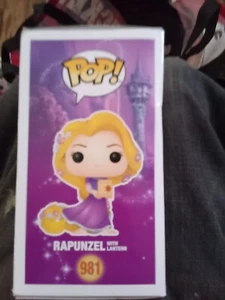 Funko Pop! Vinyl: Disney - Rapunzel with Lantern - Box Lunch (Exclusive) #981 - Picture 1 of 5