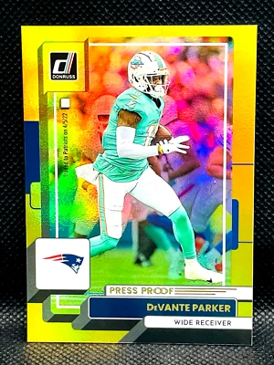 2022 Panini Donruss NFL - DeVANTE PARKER #122 - Gold Press Proof - Holo Prizm SP - Image 1 of 2