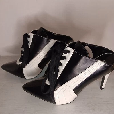 Cape Robbin Gigi-7 Black/White Stiletto Heels Size 10 - Image 1 of 4