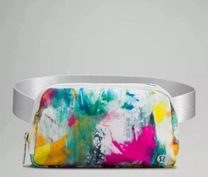 🍋 EUC Lululemon Everywhere Belt Bag 1L No Limits White Multi 🌈 NLW1 Rare - Picture 1 of 7