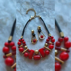 Chicos Vintage Y2K Chunky Red & Gold Acrylic Bib Statement Necklace Earring Set - Picture 1 of 5