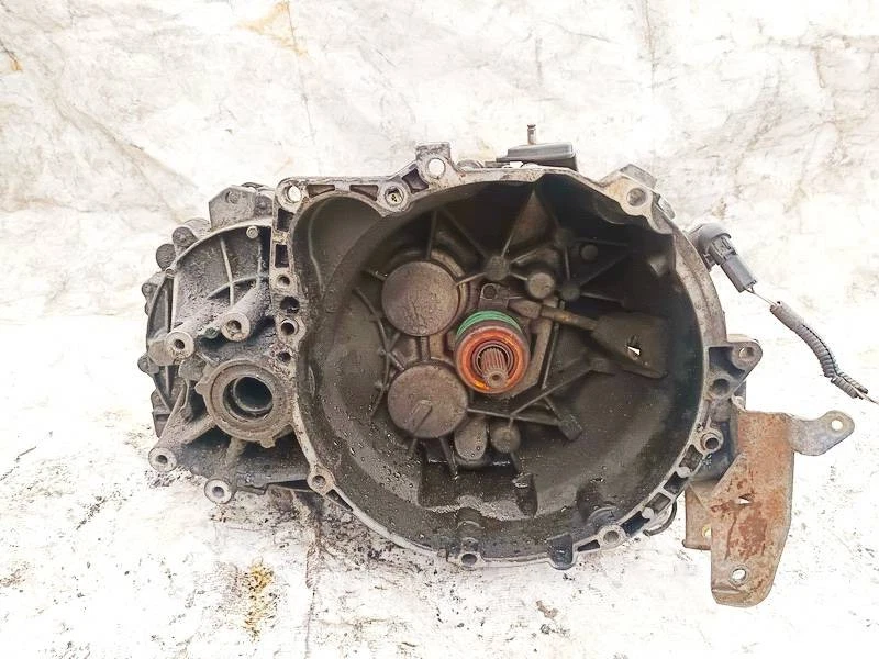 Volvo V40 2001 Gearbox 1023625, Genuine #2415547-01 - Image 1 of 4