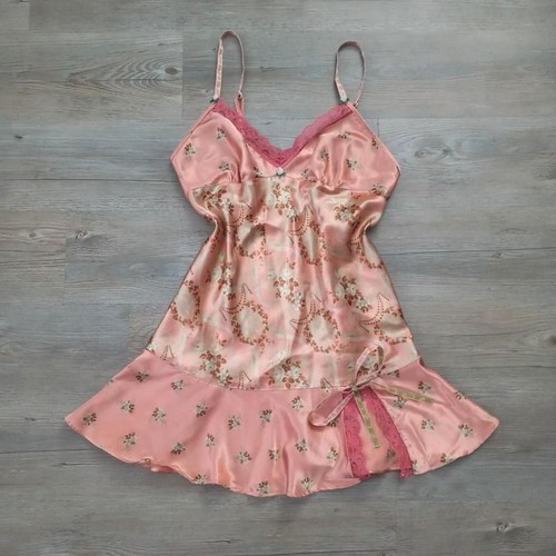 UNDERCOVER Y2K Victoria's Secret slip floreale in pizzo rosa