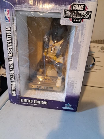 NEW 2003 UPPER DECK GAME BREAKERS KARL MALONE LIMITED EDITION NBA ACTION FIGURE Cover